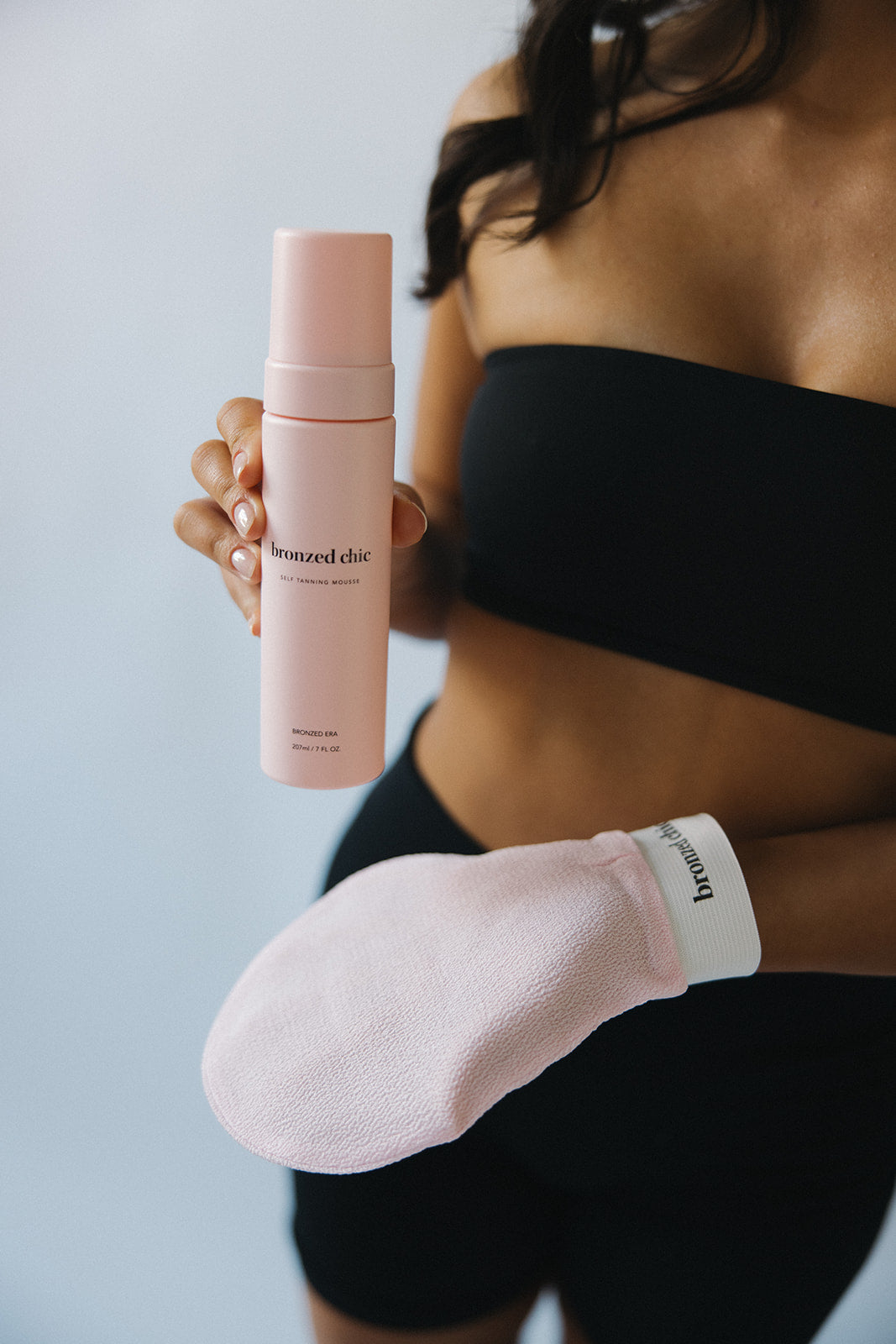 BRONZED CHIC® PINK EXFOLIATING MITT