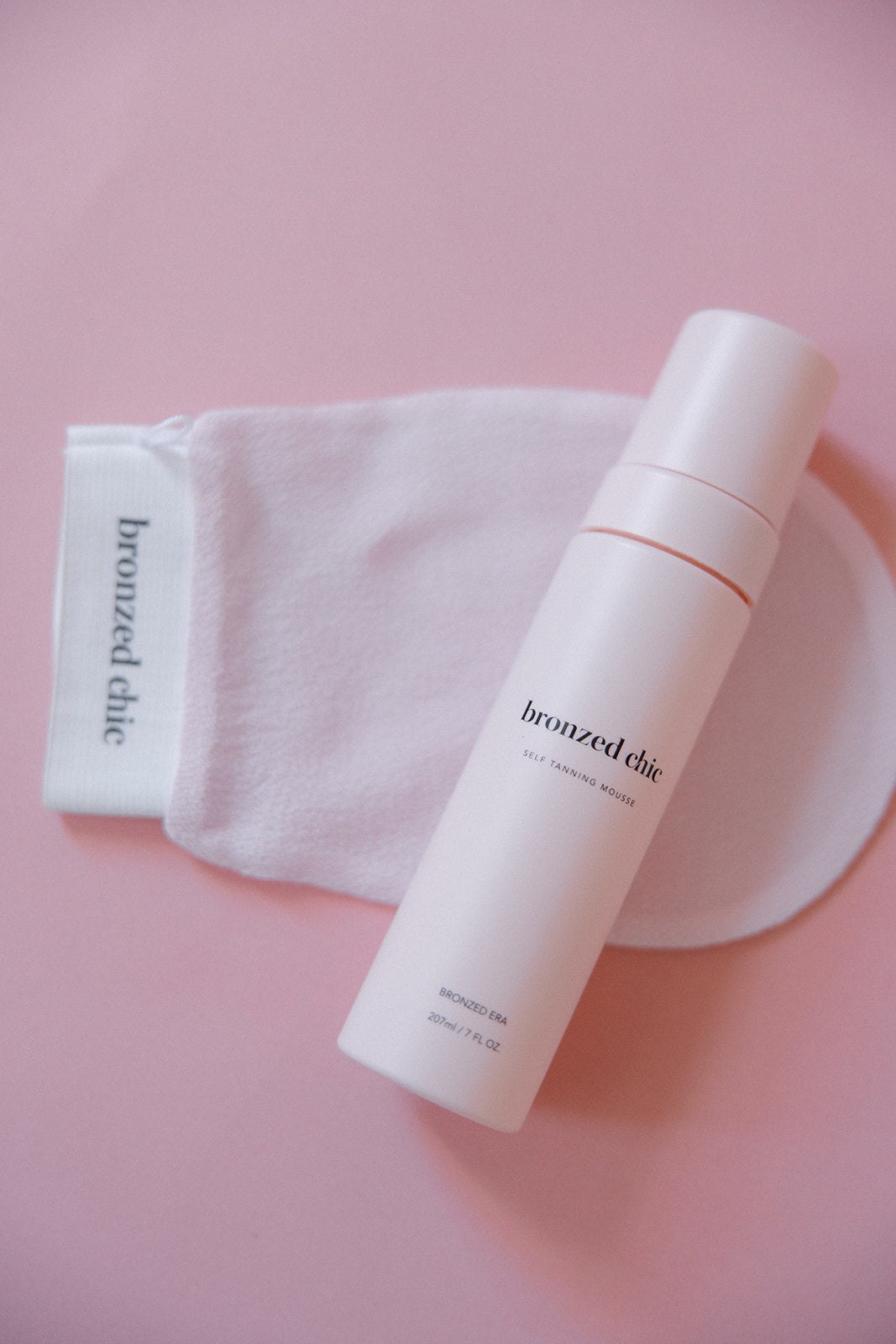 BRONZED CHIC® PINK EXFOLIATING MITT