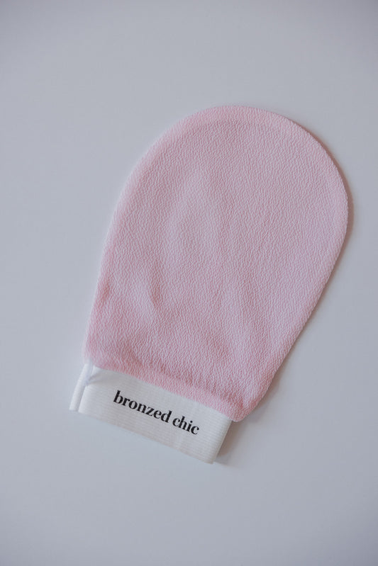 BRONZED CHIC® PINK EXFOLIATING GLOVE